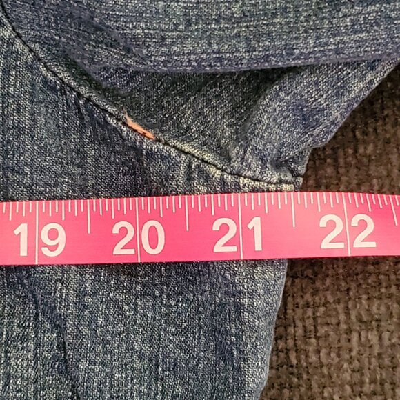 St. John's Bay Denim Jacket – Size Medium, Classic Style, Excellent Condition - Picture 15 of 15